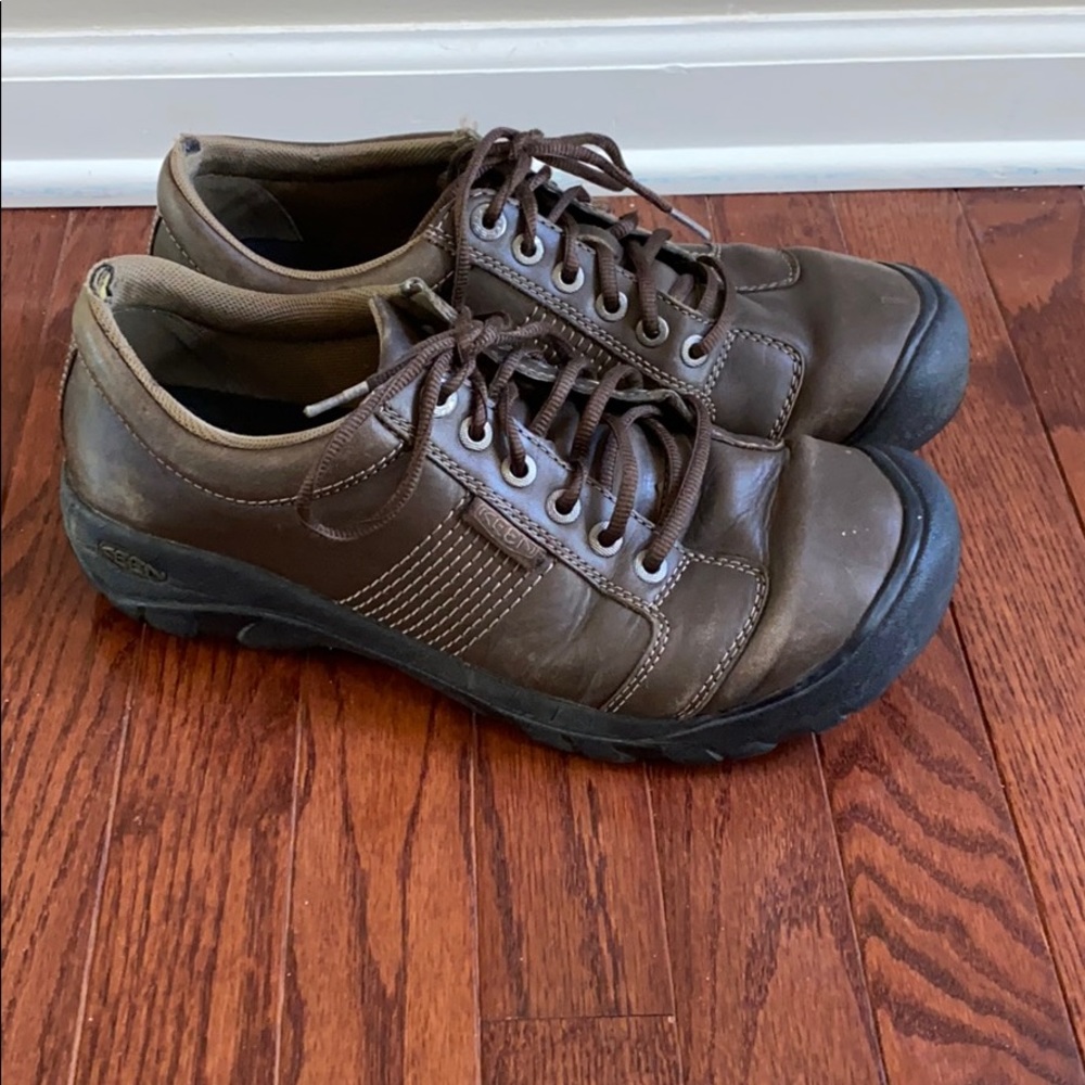 Men’s Keen Shoes Size 12